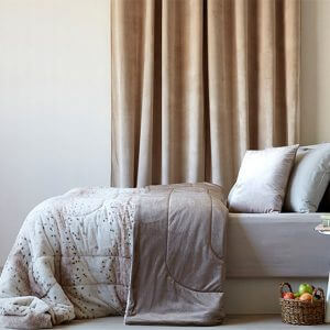 כיסוי מיטה/ שמיכה מדגם גין בצבע בז