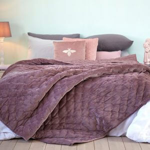 כיסוי מיטה/ שמיכה מדגם הולנד בצבע ורוד