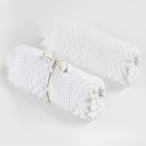 מגבת חוף לולה בצבע לבן