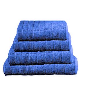מגבת  קוביות בצבע כחול נייבי